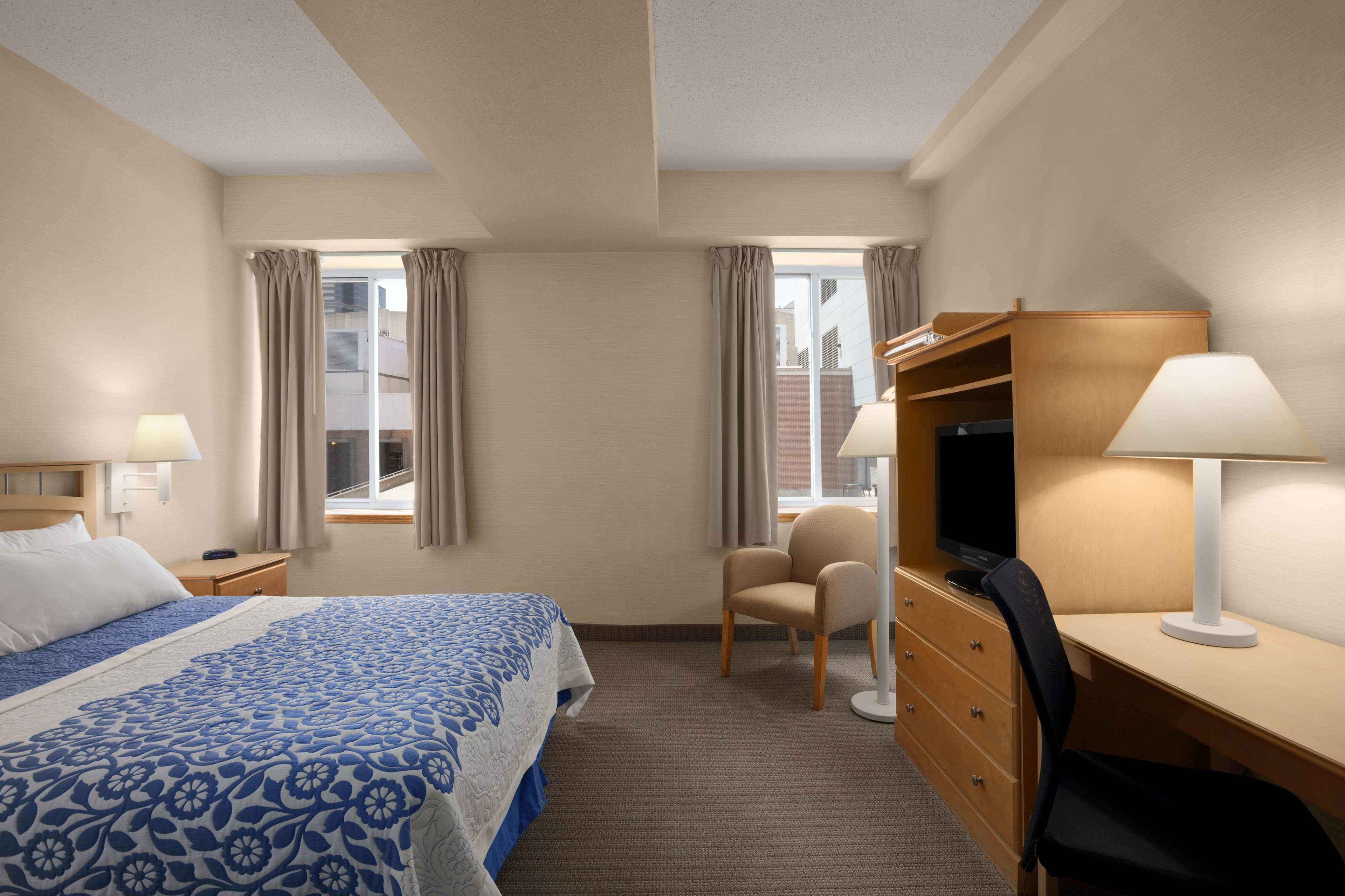 Hotel Days By Wyndham Convention Center